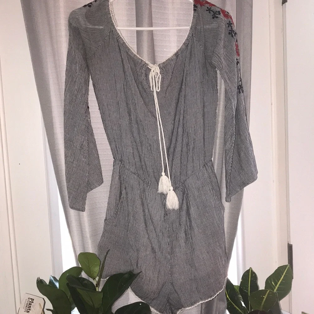 Romper - Picture 1 of 2